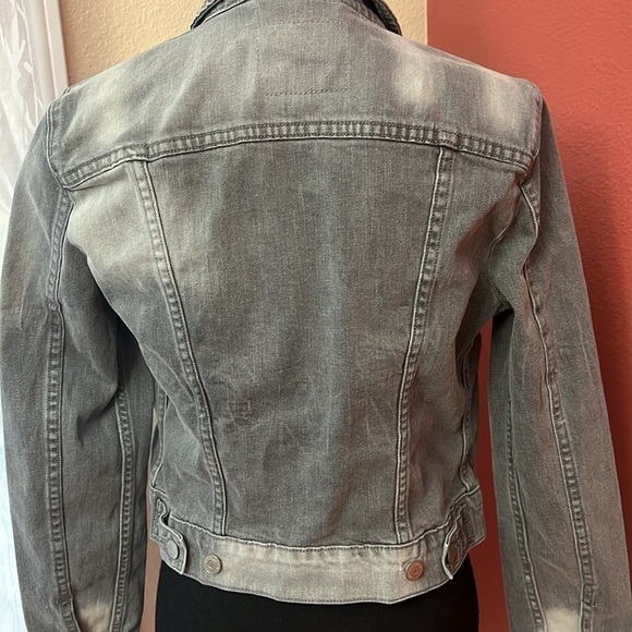 Levis Original Tucker Style Jean Jacket - Picture 7 of 9